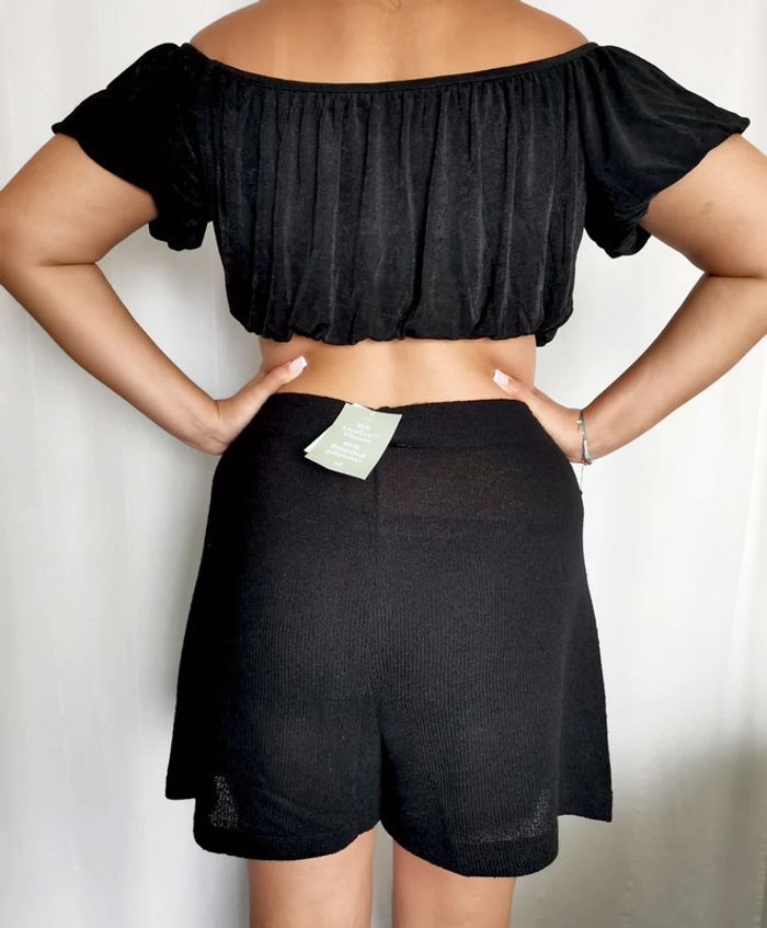 Jolie Top épaules dénudées noir en Taille M