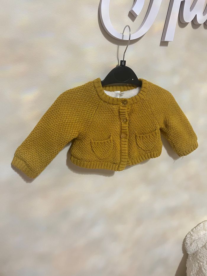 Gilet laine jaune paillettes