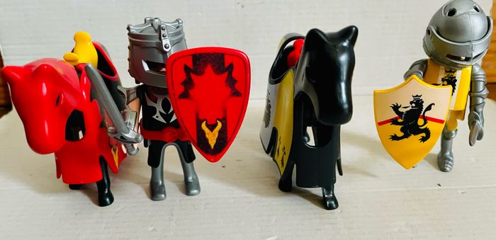 Playmobil - combat entre chevaliers - photo numéro 3