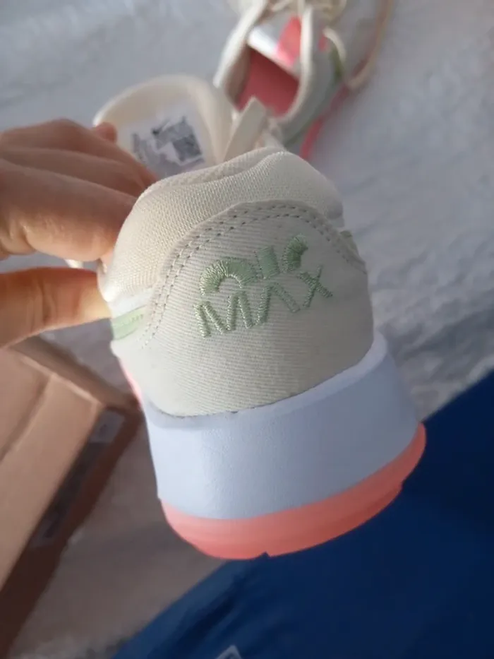 Nike air Max motif taille 37.5 - photo numéro 8