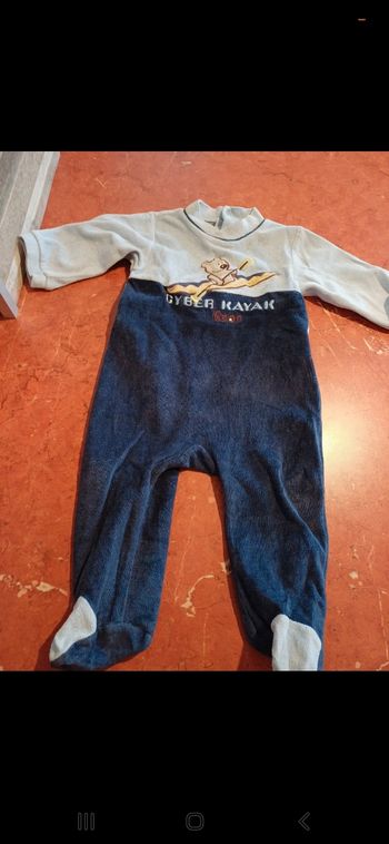 Pyjama bébé taille 6 mois