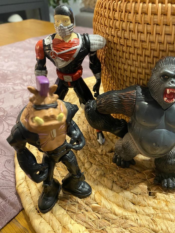 Figurines King Kong  et d’autres - photo numéro 3