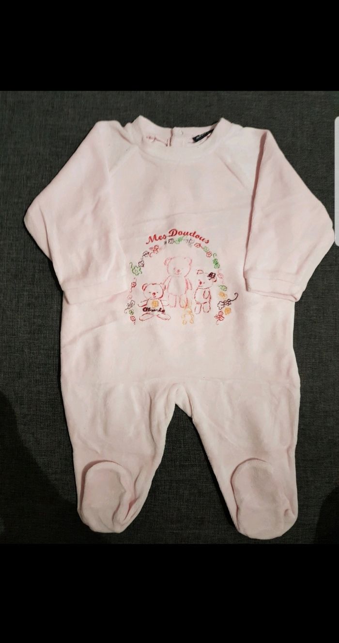 Grenouillère velours bébé fille taille 6 mois