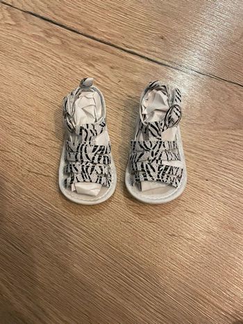 Lot de sandale bebe