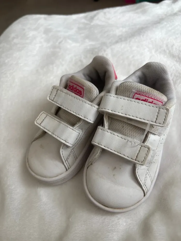 Adidas bébé fille taille 20