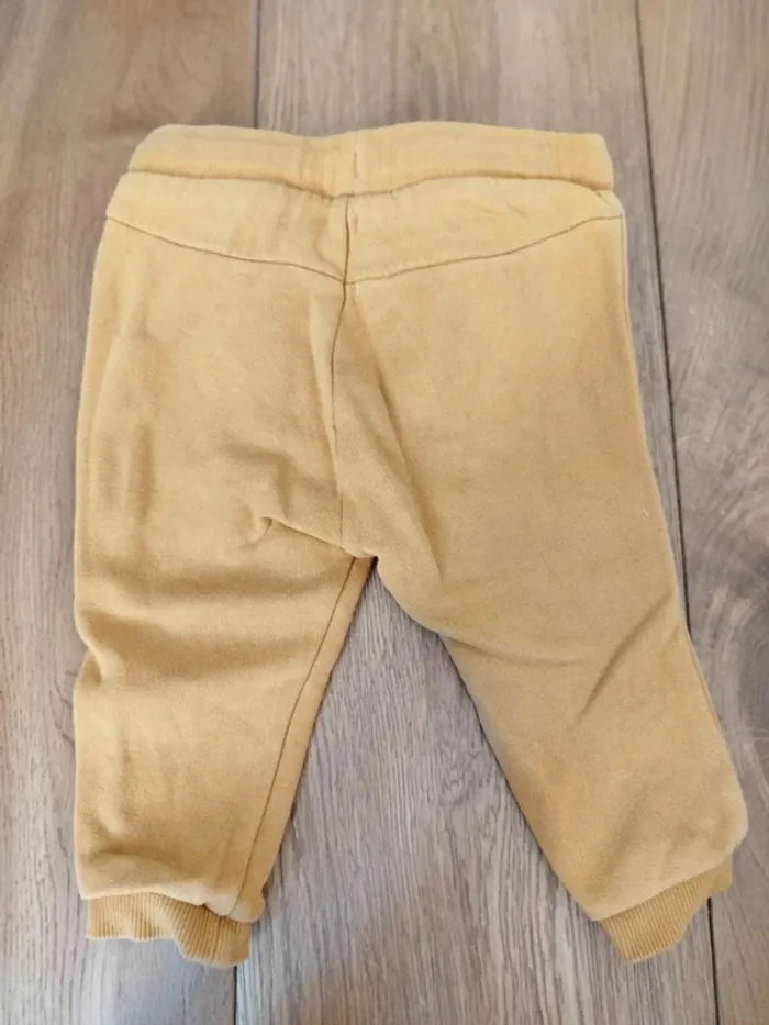 Pantalon moutarde - photo numéro 3