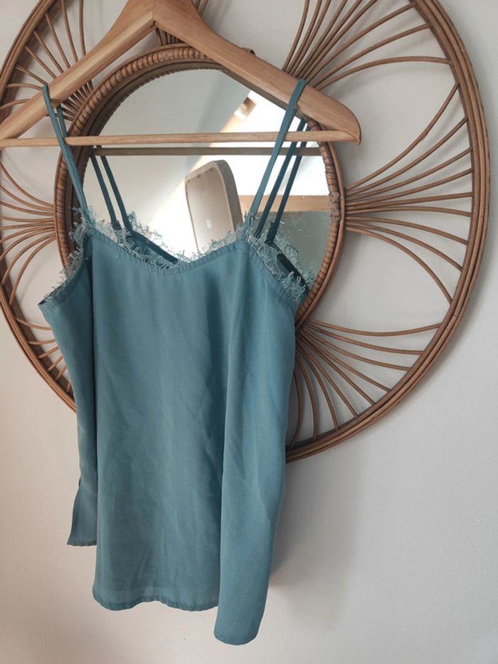 Top bleu - photo numéro 2