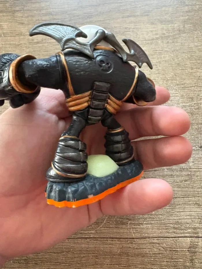 Figurine skylanders eye brawl giants - photo numéro 4
