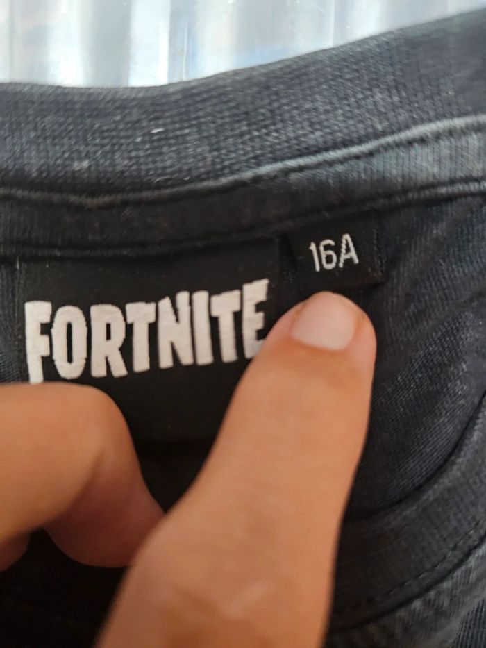 Tee-shirt fornite - photo numéro 3