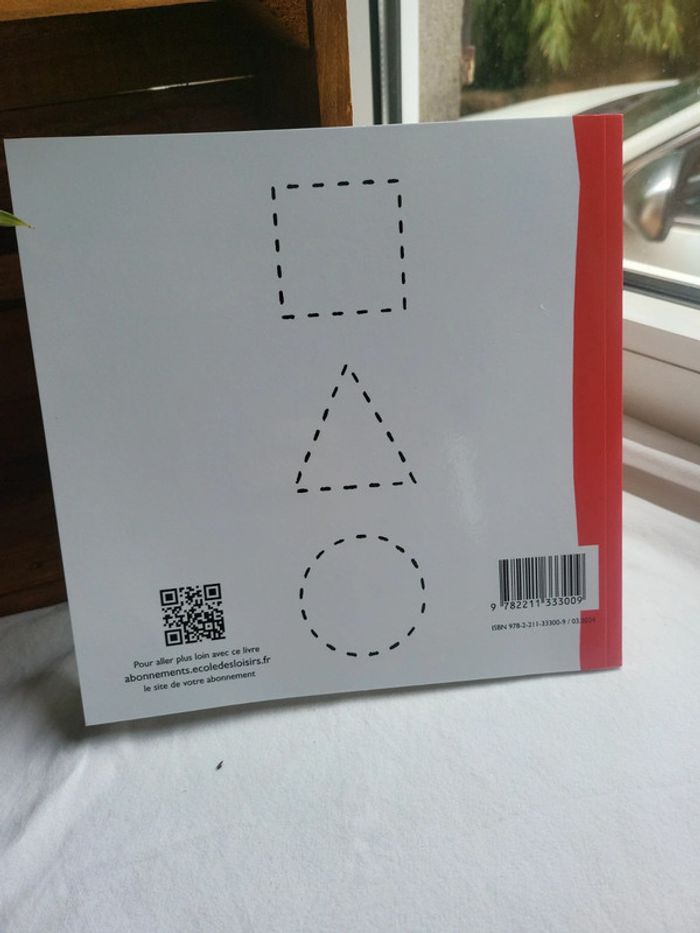 Découpe livre pour apprendre les formes - photo numéro 2