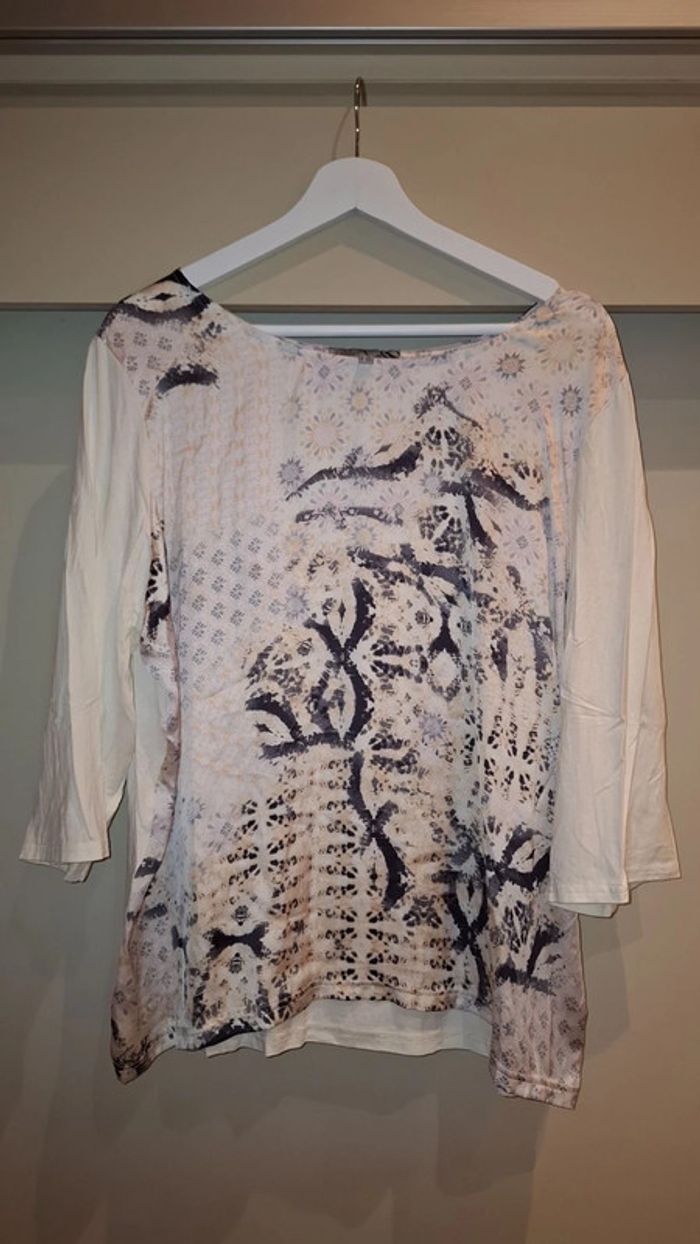 Blouse 3/4 blanche avec motif par dessus - photo numéro 5