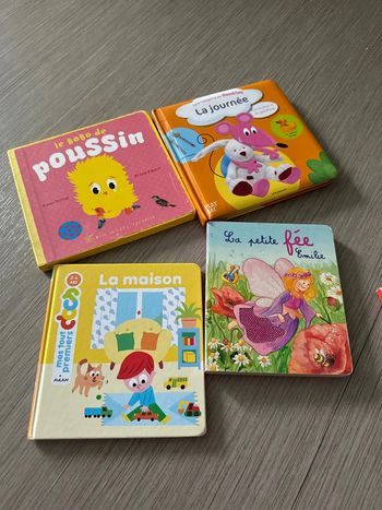 Lot 4 livres pour enfant très bon état