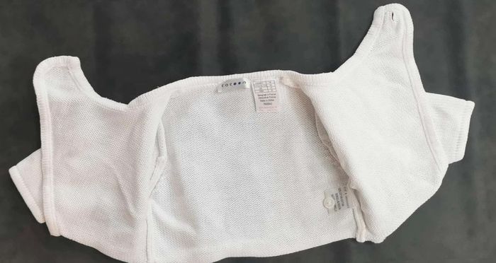 Ensemble 👣 Pull robe rose dorée kiabi et gilet blanc cache cœur cocoon 1mois/54cm - photo numéro 12