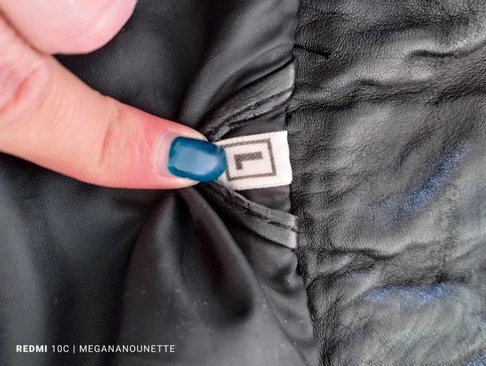 🦋 Joli manteau en cuir avec capuche Taille 40 / L Boutique Parisienne - photo numéro 11