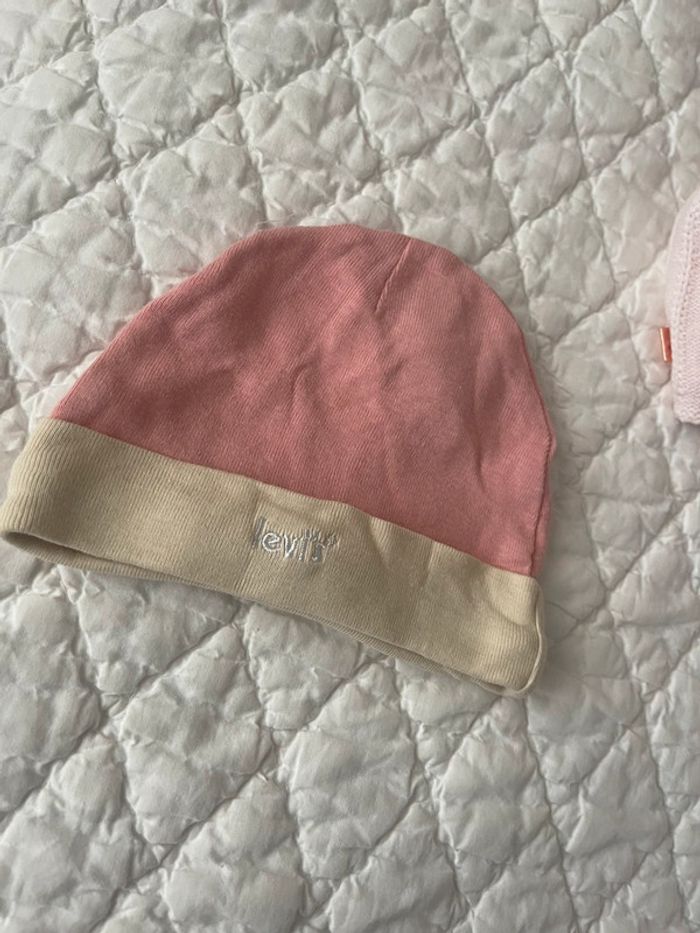Bonnet rose et beige Levi’s 6/12 mois 68/80cm