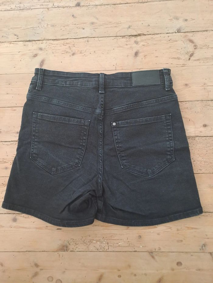 Jolie short jean noir H&M - photo numéro 3