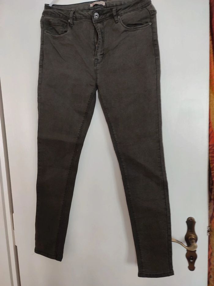 Jean taille 42 / XL Lemone