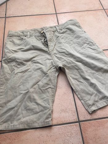 Bermuda homme beige 44 bon état prix choc