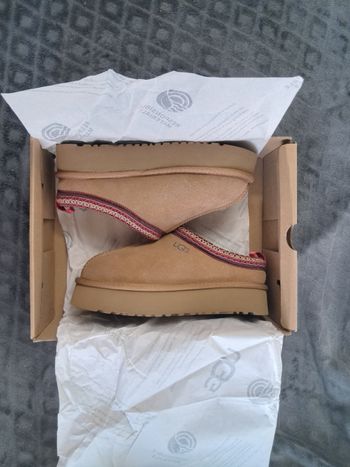 UGG Tasman Slippers Camel Suède – Chaussons UGG Très Bon État – Pantoufles UGG Originales - taille 39