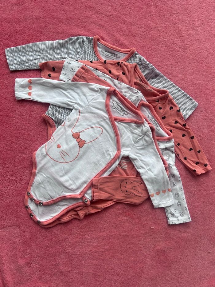 Lot de bodies - photo numéro 2