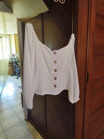 Top blanc manches ballon boutons vintage M/38