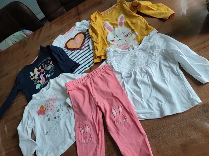 Lot vêtements fille 12mois