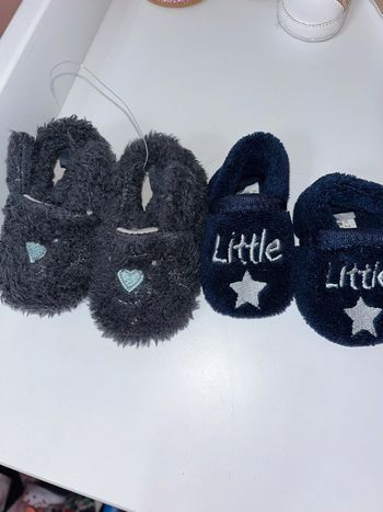 Lot 2 paires de chaussons