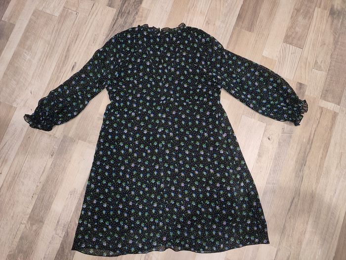 Robe zara noire fleurie - photo numéro 5