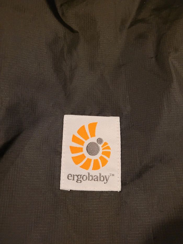 Couverture de portage universelle ergobaby - photo numéro 3