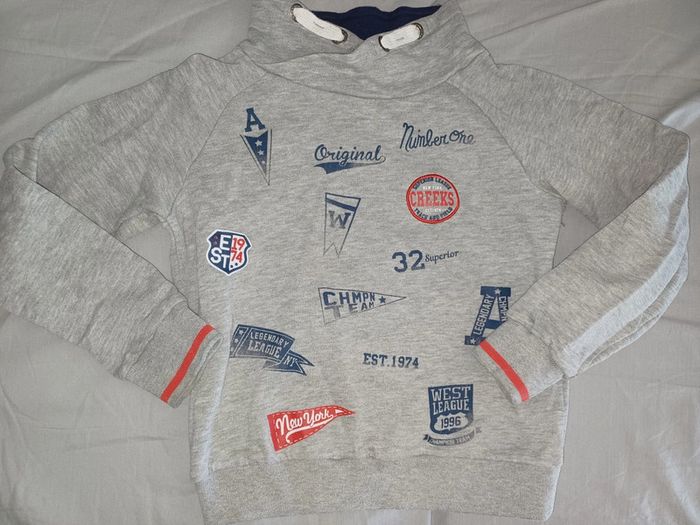 Superbe sweat 10 ans garçon