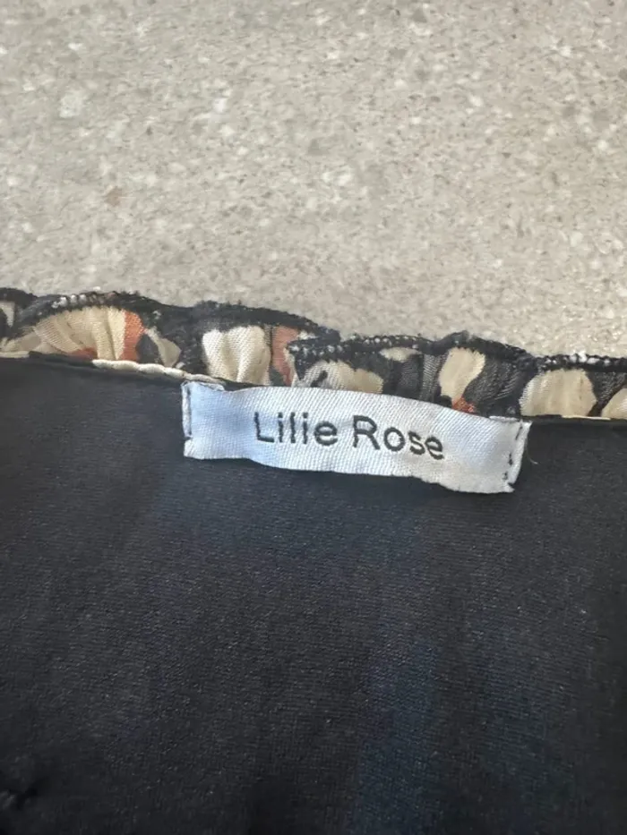 Robe lilie Rose, très bon état, taille M/L - photo numéro 2