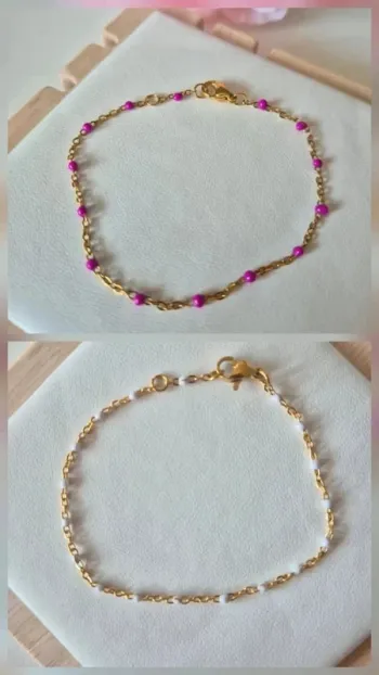 Lot de 2 bracelets dorée en acier inoxydable 🌸 résiste à l'eau violet et blanc
