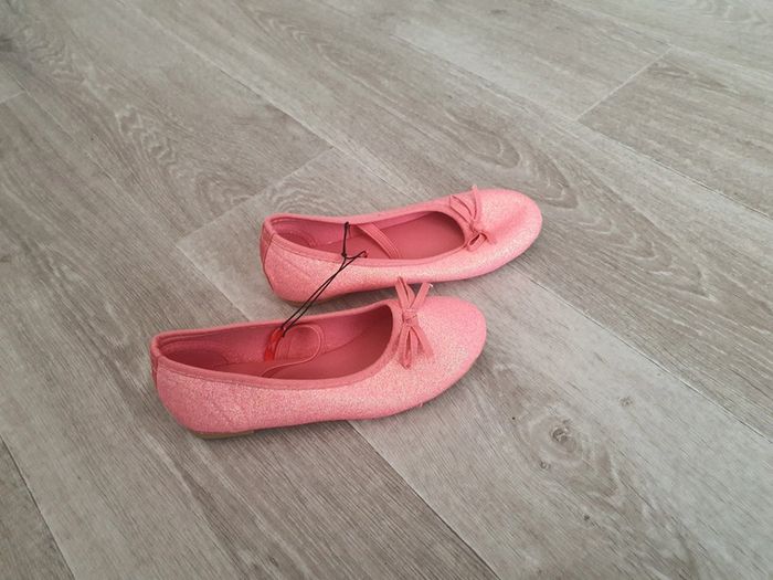Ballerines roses pailletés taille 30 neuves