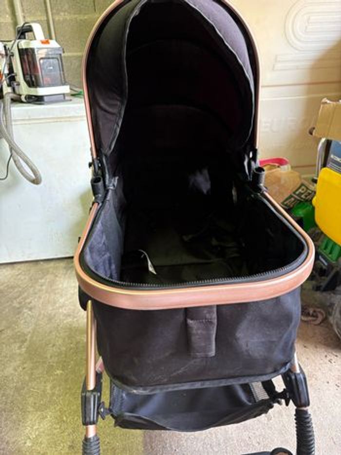 Poussette - photo numéro 2