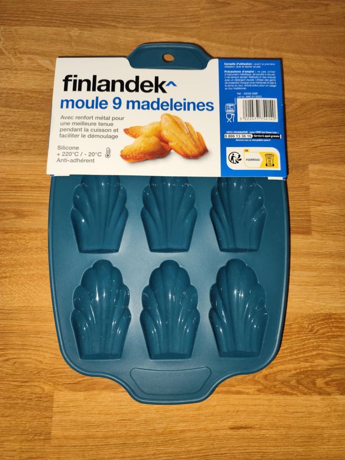 Moule à madeleines silicone Finlandek , neuf avec étiquette