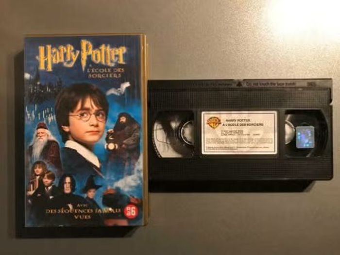 VHS Harry Potter à l'Ecole des Sorciers - photo numéro 2