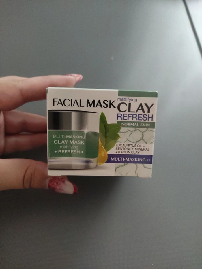Masque faciale neuf