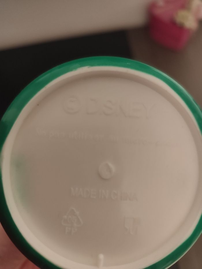 Tasse noël Winnie l'ourson en plastique - photo numéro 3