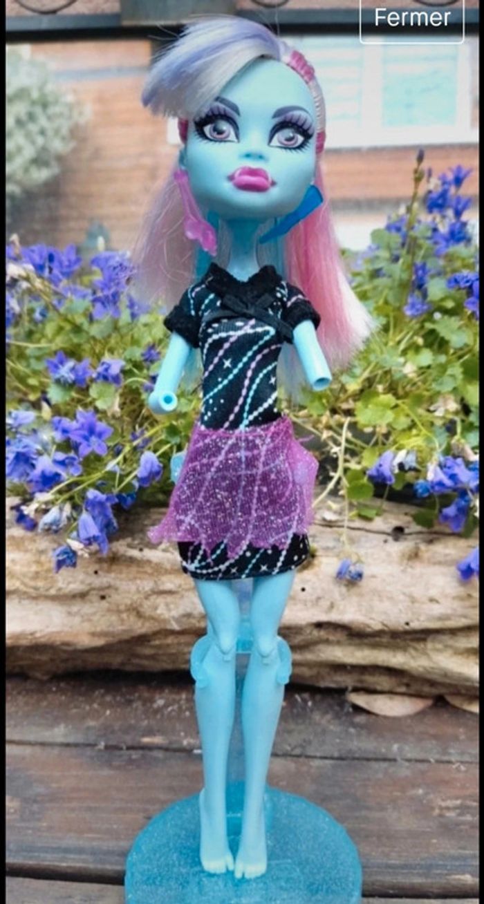 🌺Poupée Monster High Abbey Bominable🌺 - photo numéro 2