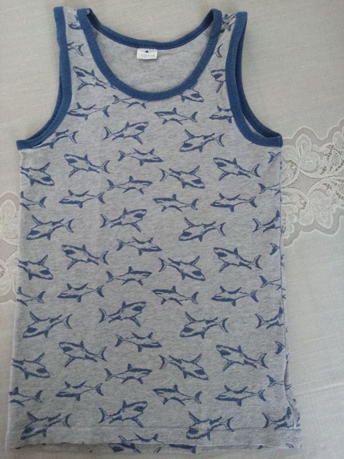 Débardeur "requins" 5/6ans