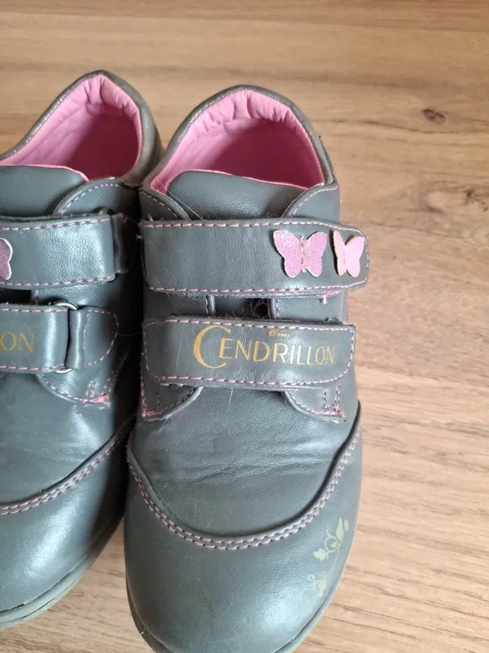 Chaussures Cendrillon 29 très bon état - photo numéro 9