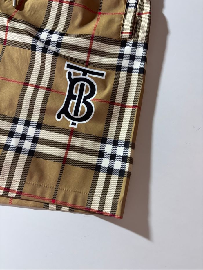 short Burberry - photo numéro 2