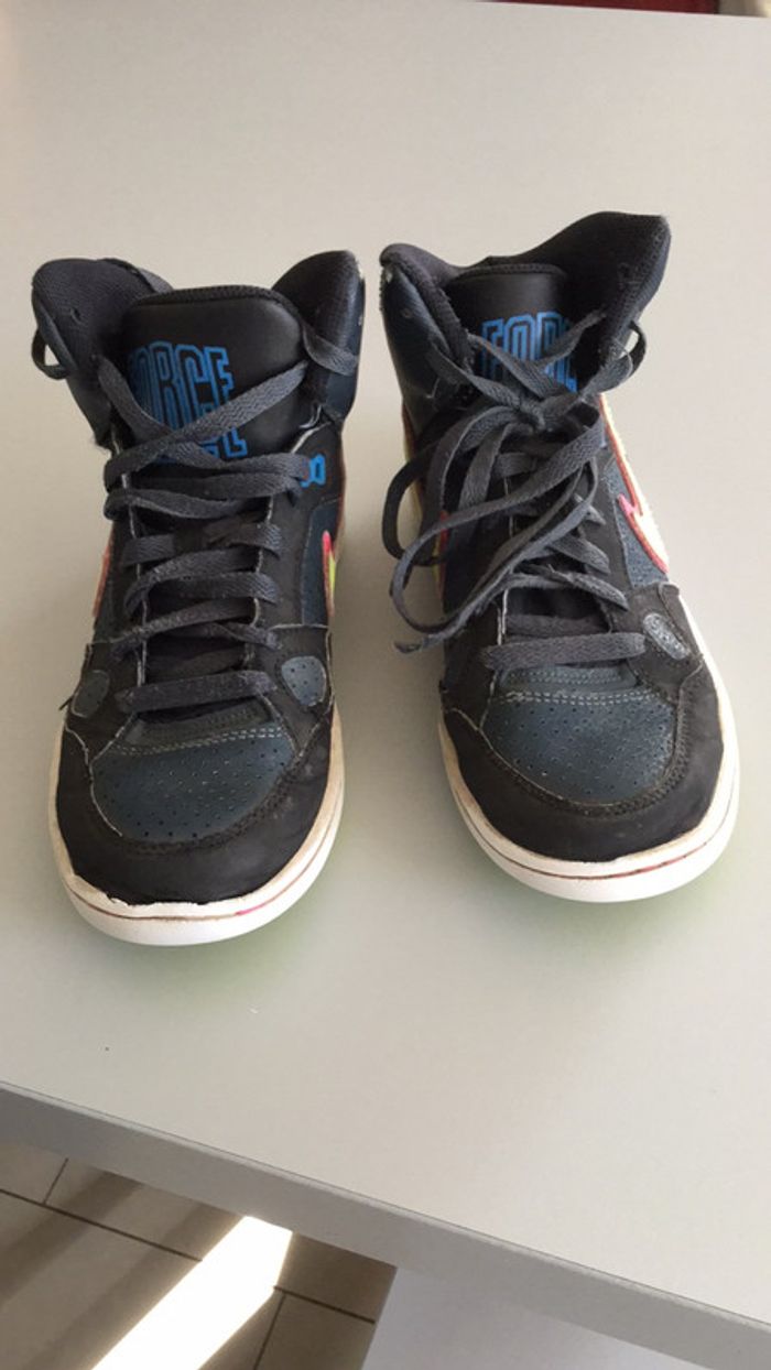 Baskets Nike T37,5 - photo numéro 2