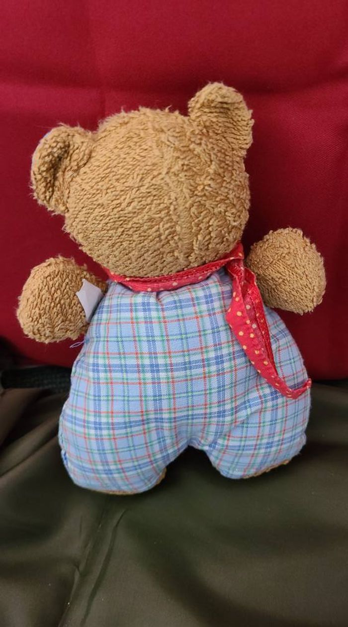 SIGIKID Doudou ours marron bleu 22 cm Foulard rouge bleu carreaux - photo numéro 5