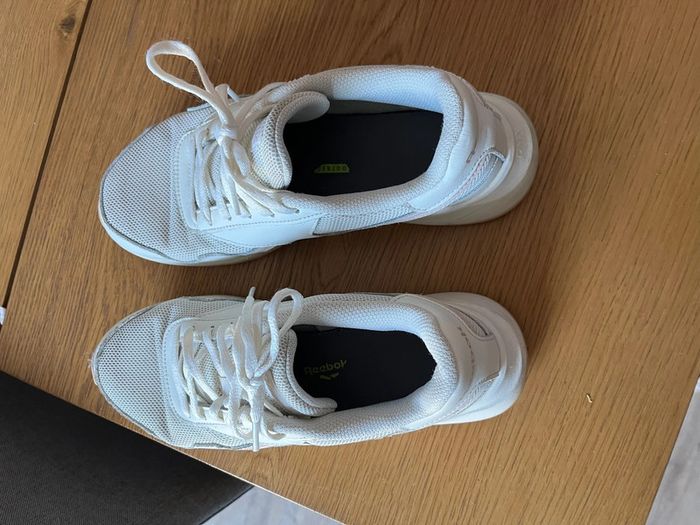 Basket Energen femme Reebok taille 38 couleur rose pale bon état - photo numéro 5