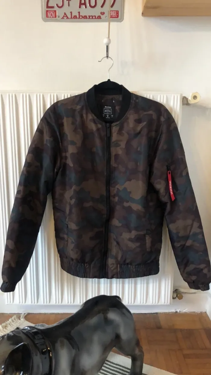 Bomber camouflage Bershka