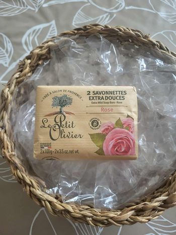 Savonnettes à la rose, le petit Olivier. 200 g