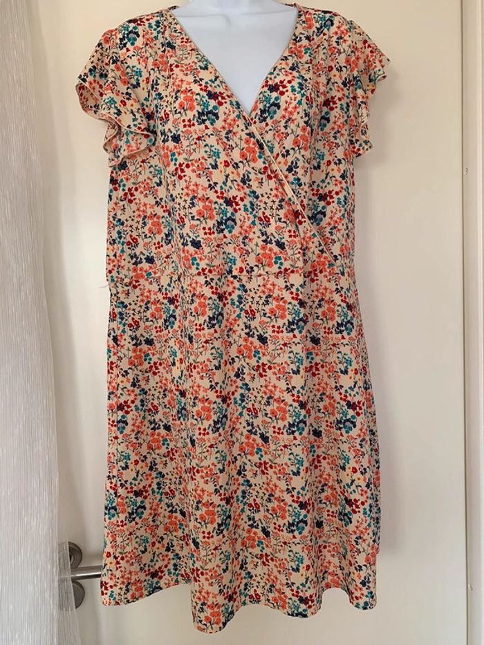 Robe liseré or