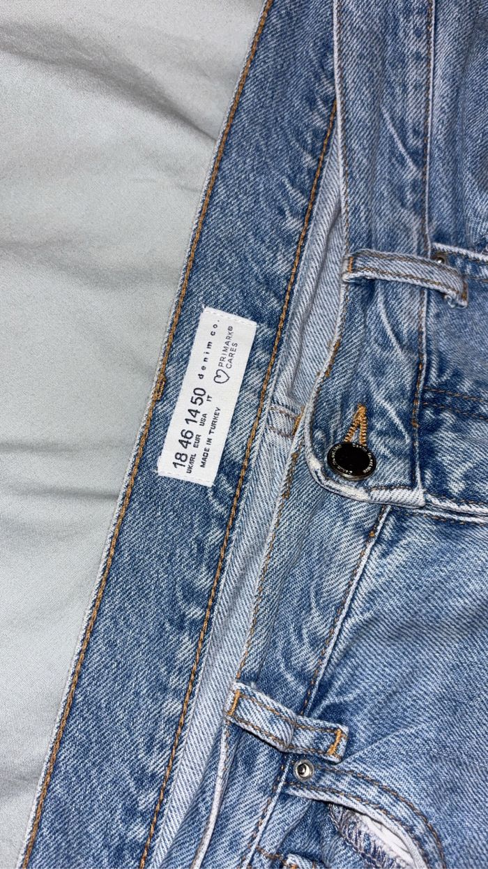 Jean troué bleu - photo numéro 3