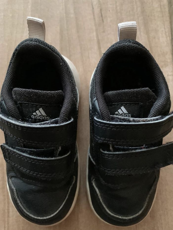 Baskets Adidas 21